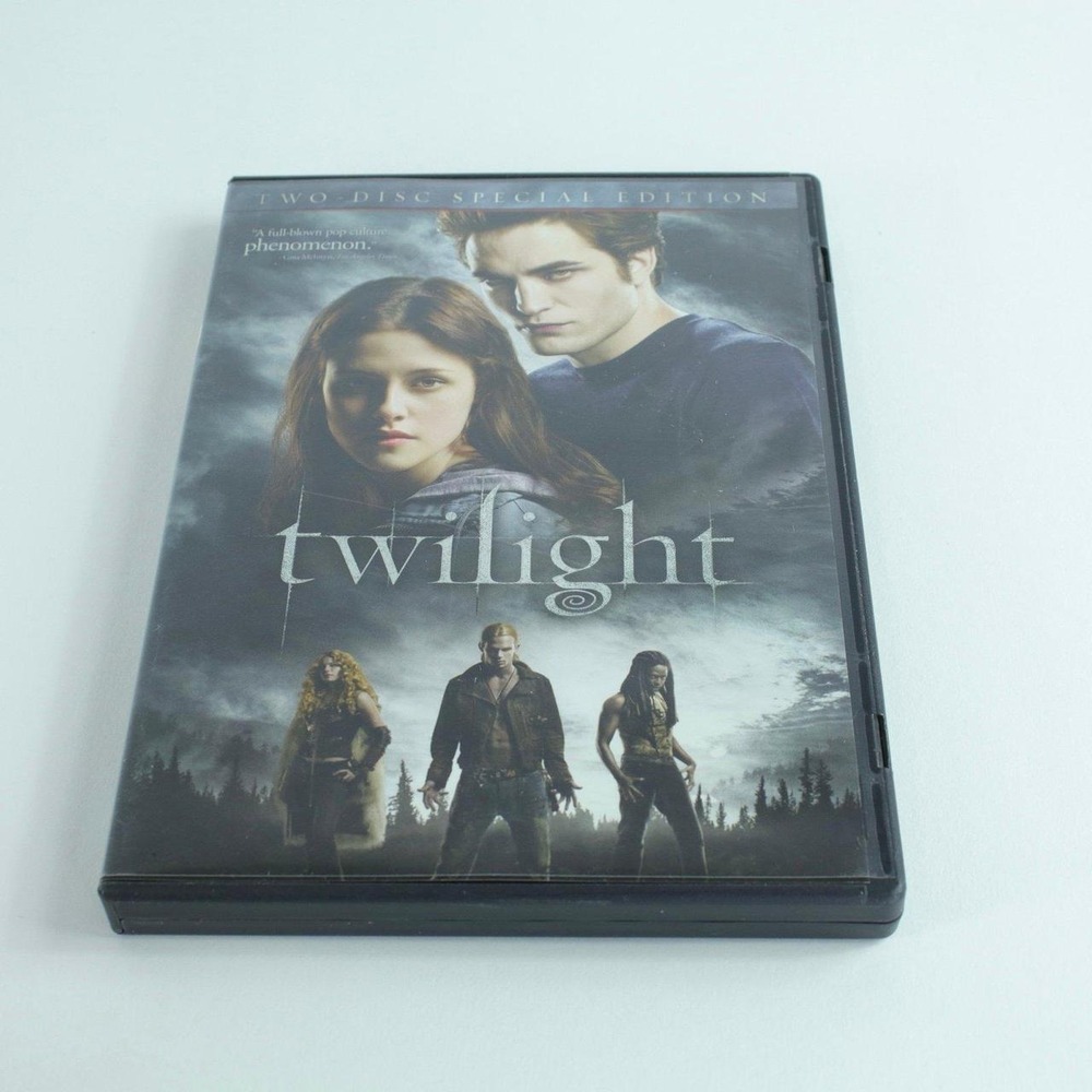 Twilight Two Disc Special Edition Widescreen DVD Movie